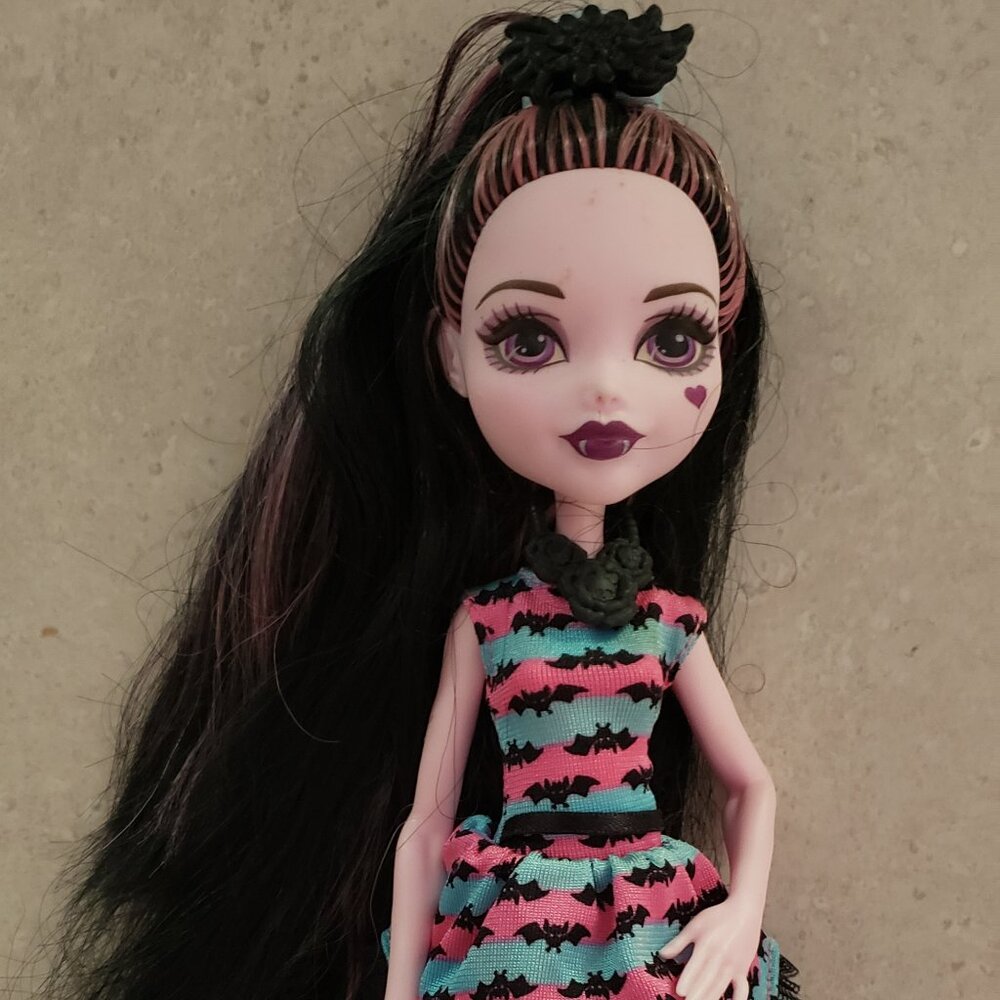 Mattel 2016 Monster High Draculaura Party Hair; pre-owned; no box or accessories
